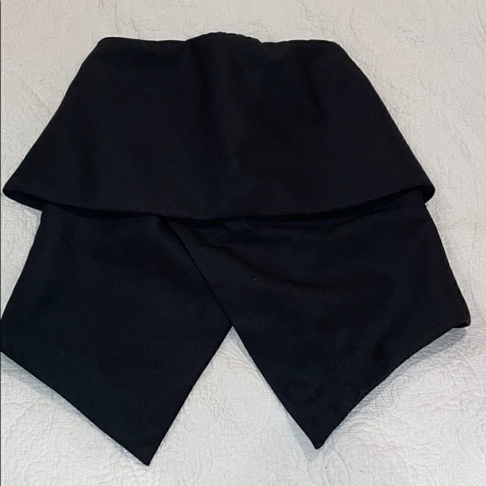 CAMEO size small skirt black